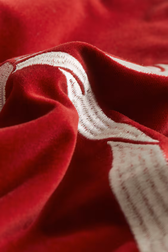 Подушка из вельвета