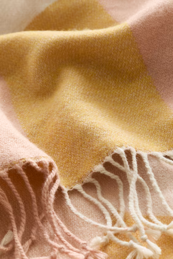 Плед в ткани с жаккардовым узором