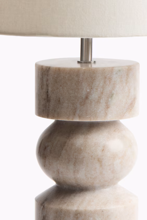 Настольная лампа из мрамора
