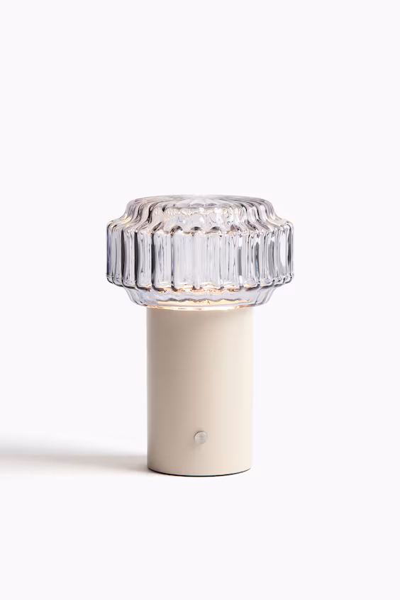 Подзаряжаемая настольная лампа