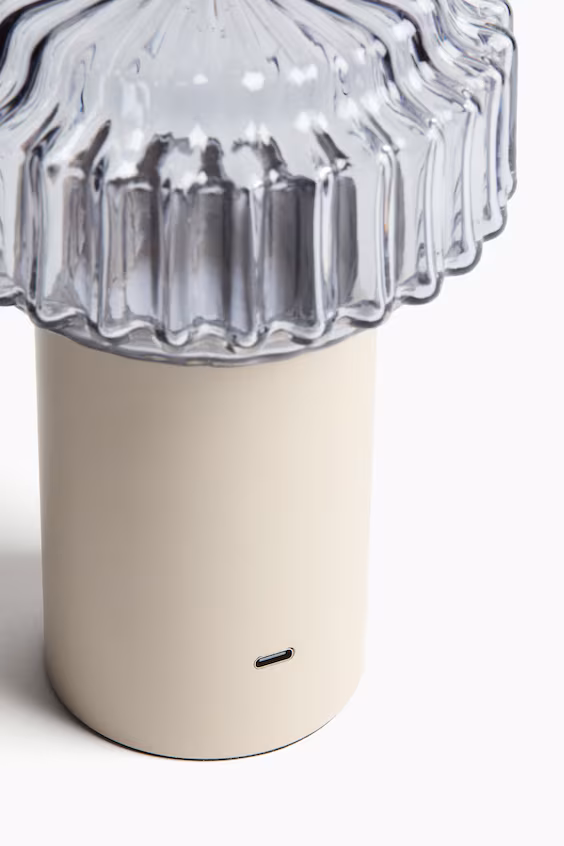 Подзаряжаемая настольная лампа