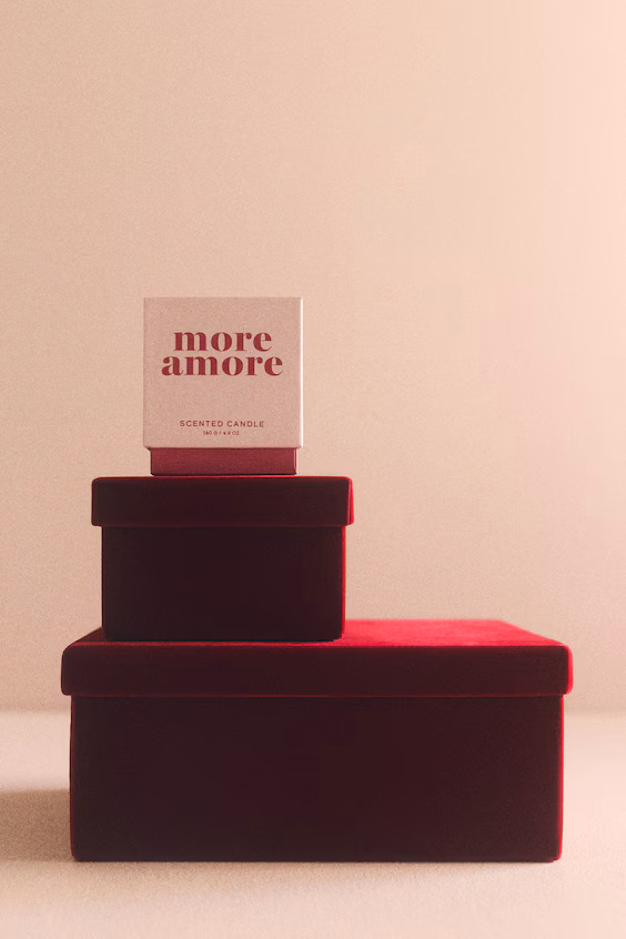 Ароматизированная свеча в стеклянной емкости