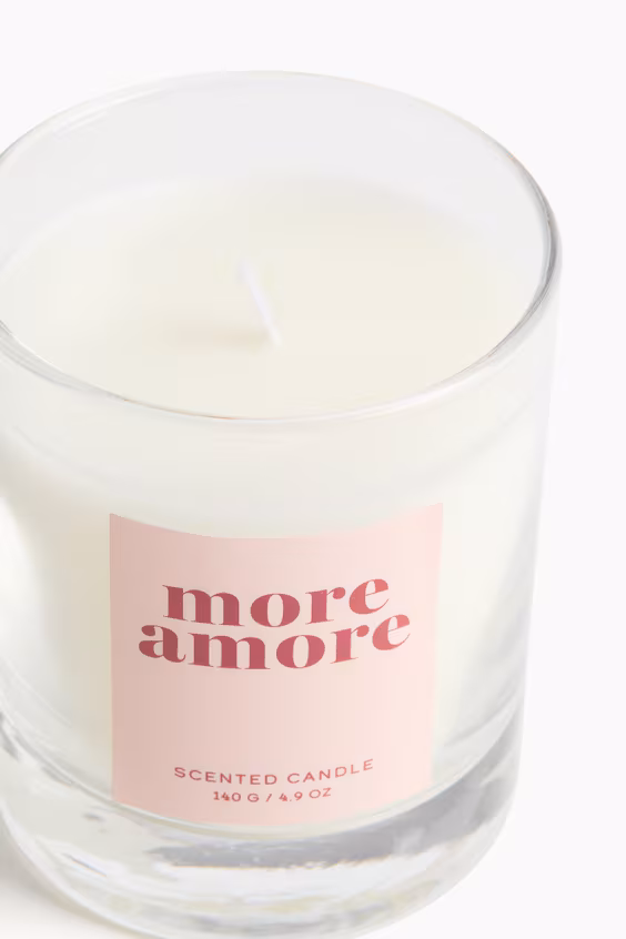 Ароматизированная свеча в стеклянной емкости