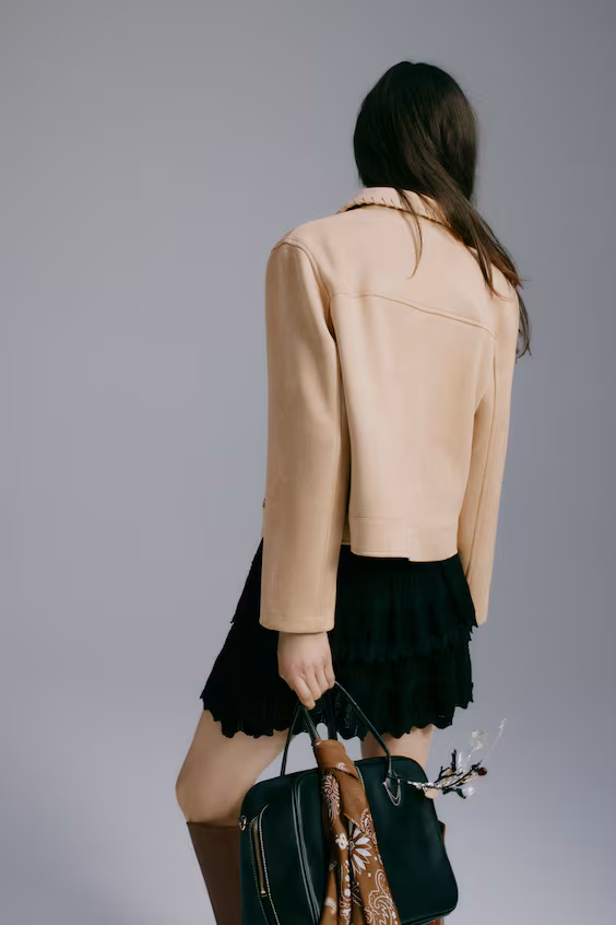 Короткая куртка