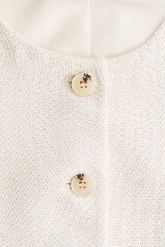 Длинный жилет