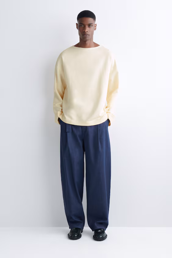 Широкая свитер с вырезом лодочкой