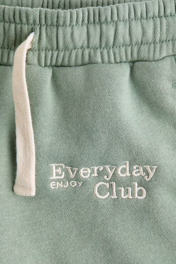 Брюки с вышивкой