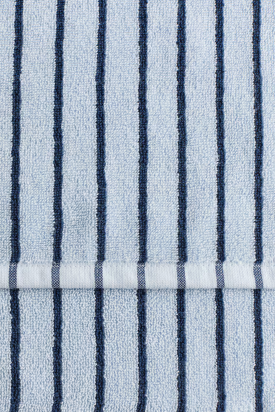 Рушник для гостей в полоску