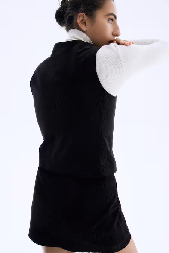 Жилет с v-образным вырезом