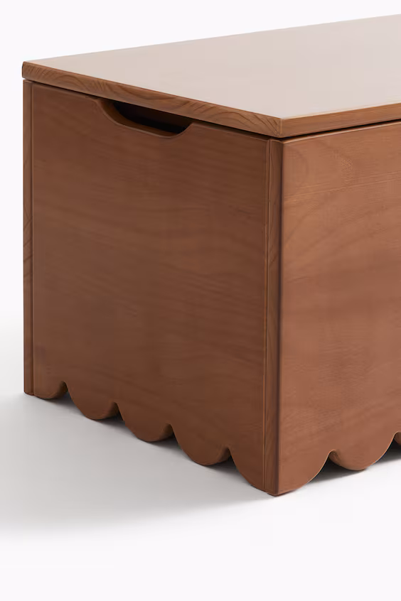 Скамья для хранения из дерева