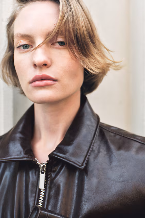 Пальто из покрытой ткани