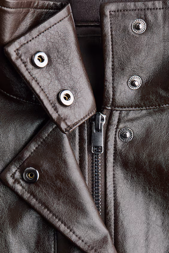 Пальто из покрытой ткани