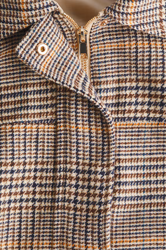 Куртка с воротником-стойкой