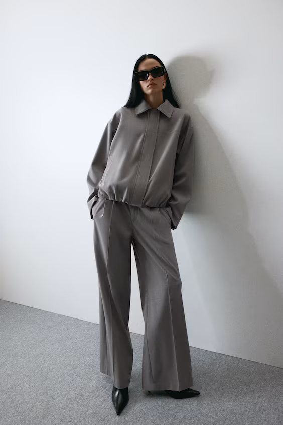 Ветровка с воротником