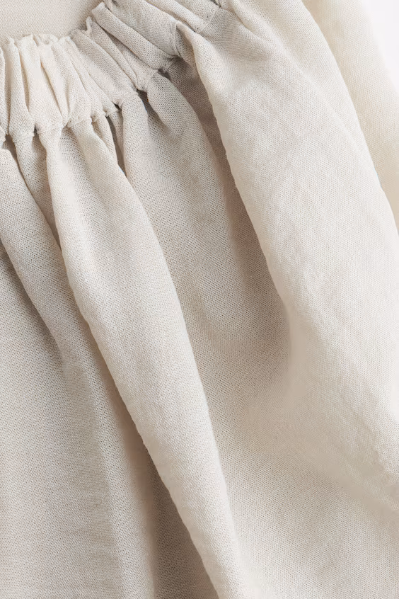 Платье с вырезами