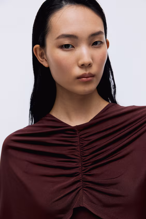 Платье из джерси с накидкой