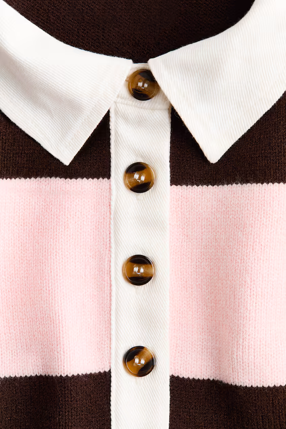 Свитер с воротником