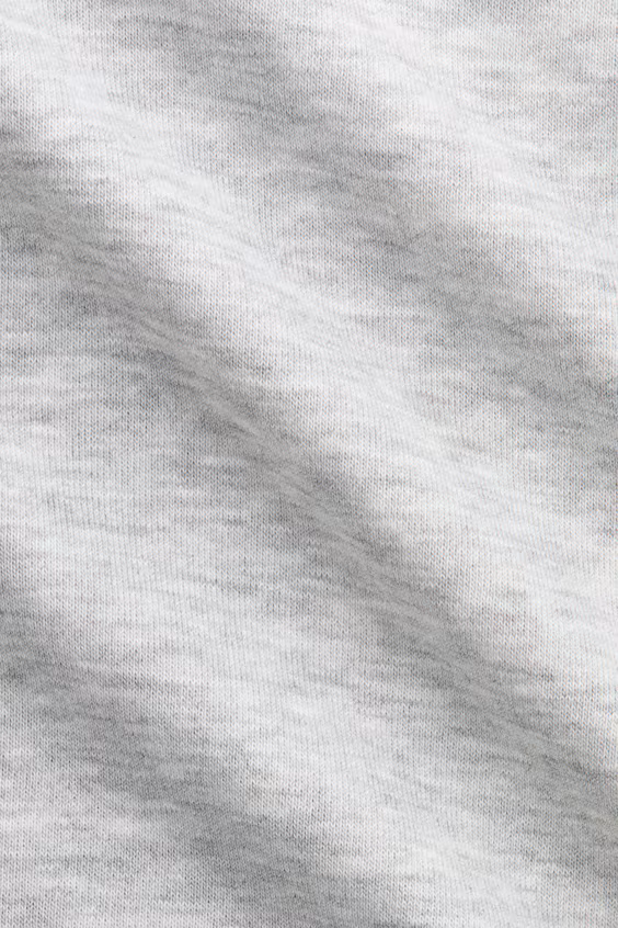 Короткая парка с капюшоном и молнией