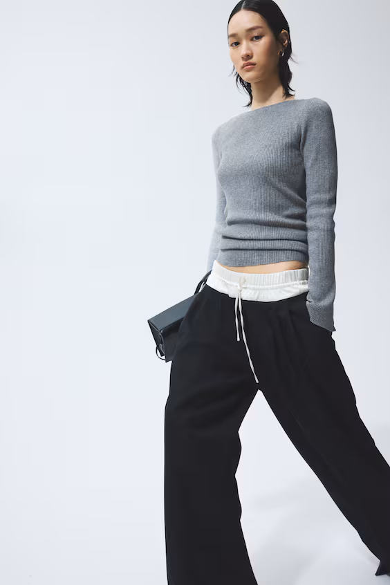 Свитер в рубчик