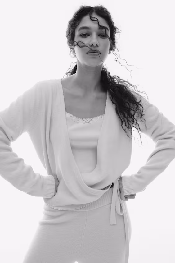 Кардиган из тонкого вязаного полотна