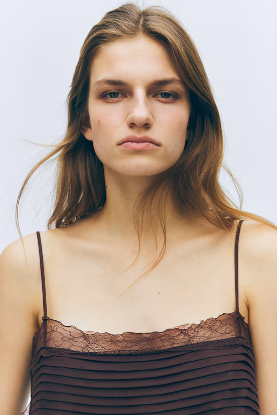 Топ без бретелей с кружевом