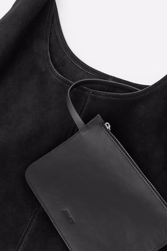 Широкая сумка из замши