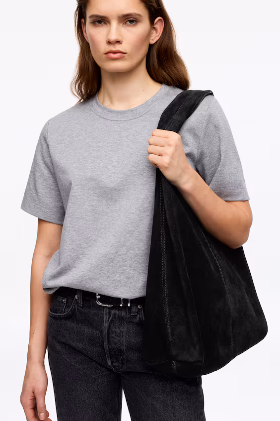 Широкая сумка из замши