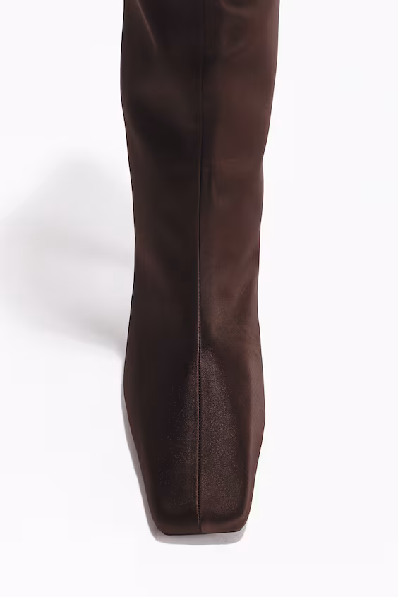 Сапоги до колена из атласа