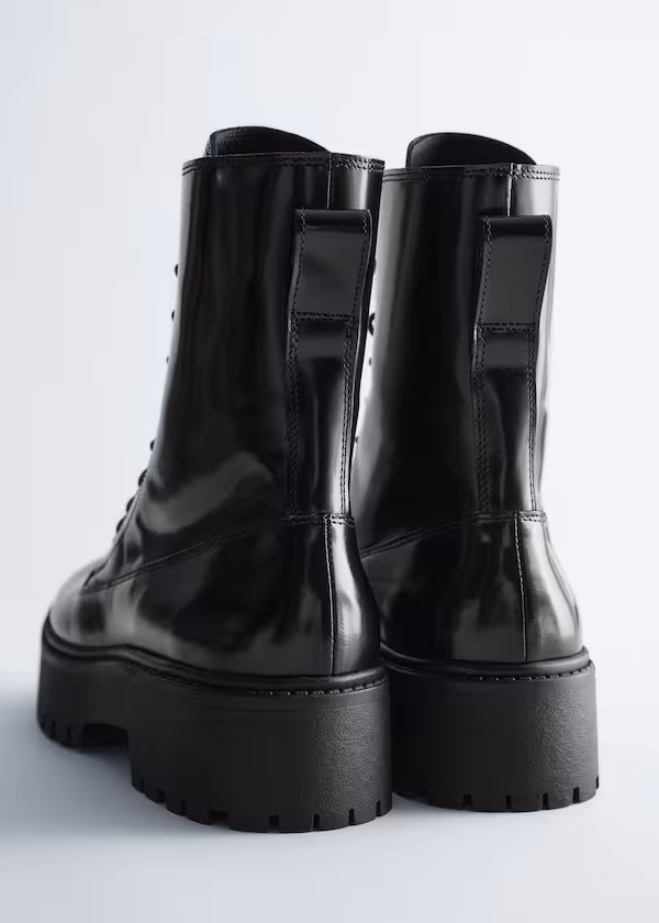 Кожаные ботинки на шнуровке