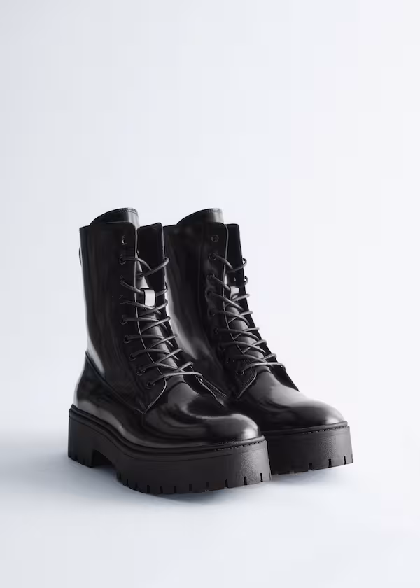 Кожаные ботинки на шнуровке