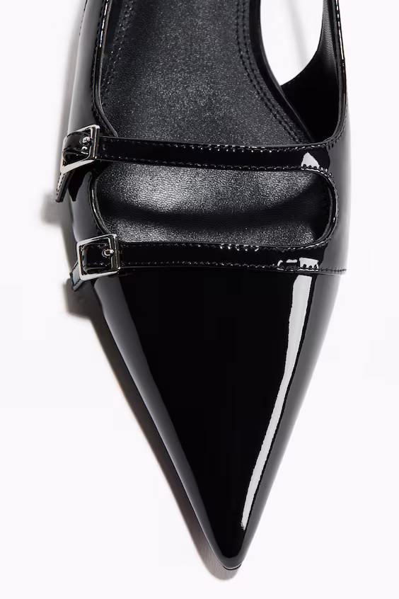 Лаковые туфли с открытой пяткой