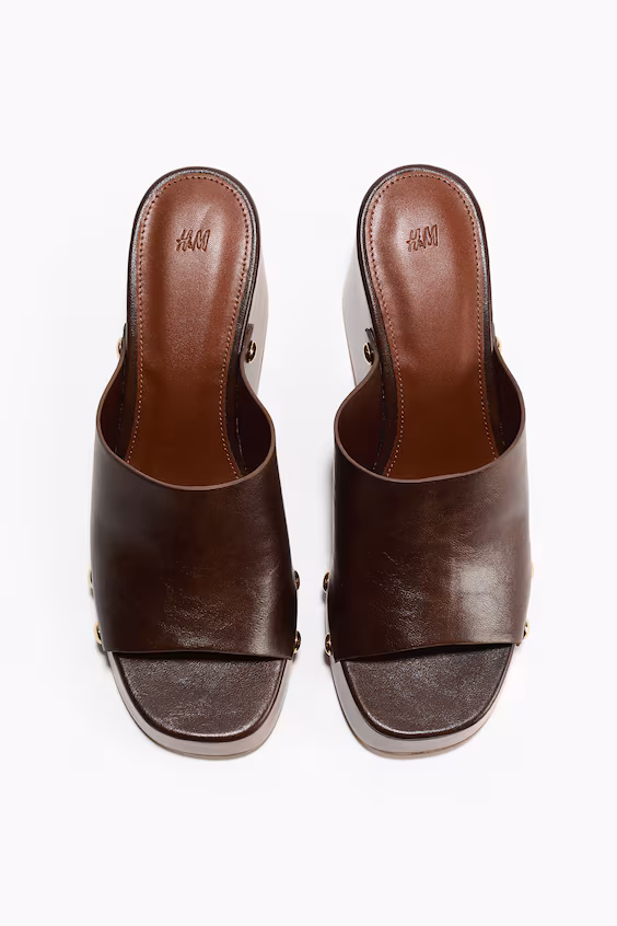 Сандалии на платформе с танкеткой