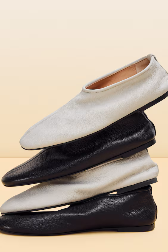 Туфли-балетки из кожи