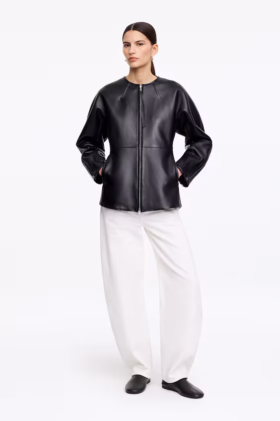 Туфли-балетки из кожи