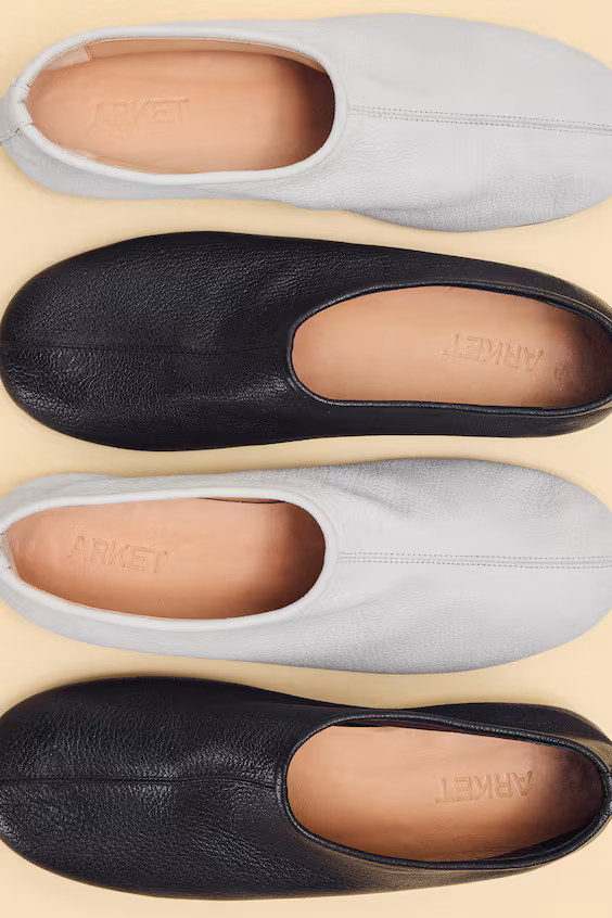 Туфли-балетки из кожи