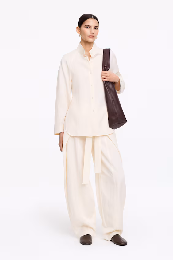 Туфли-балетки из кожи