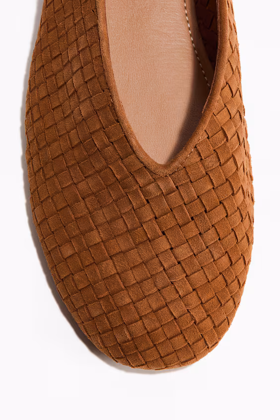 Туфли-балетки из плетеной кожи