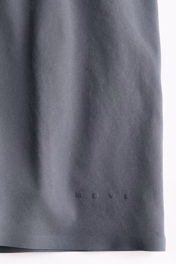 Спортивные шорты на двух слоях