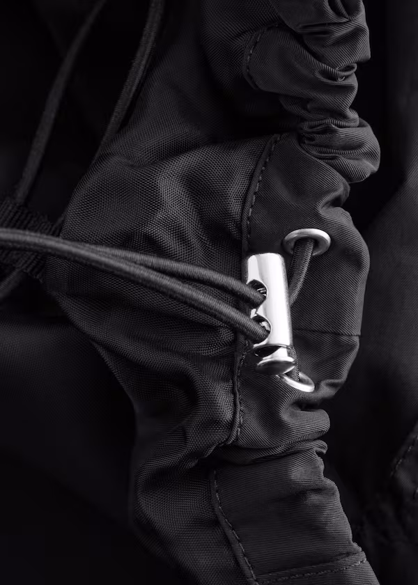 Куртка с капюшоном