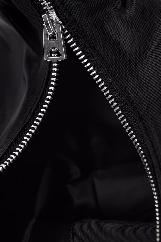 Средняя сумка с круглой ручкой