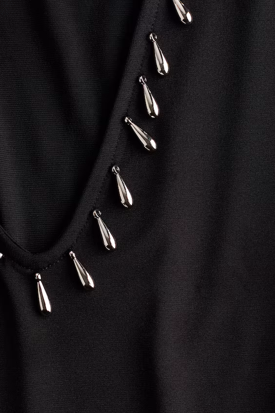 Боди с бисерными обрезками