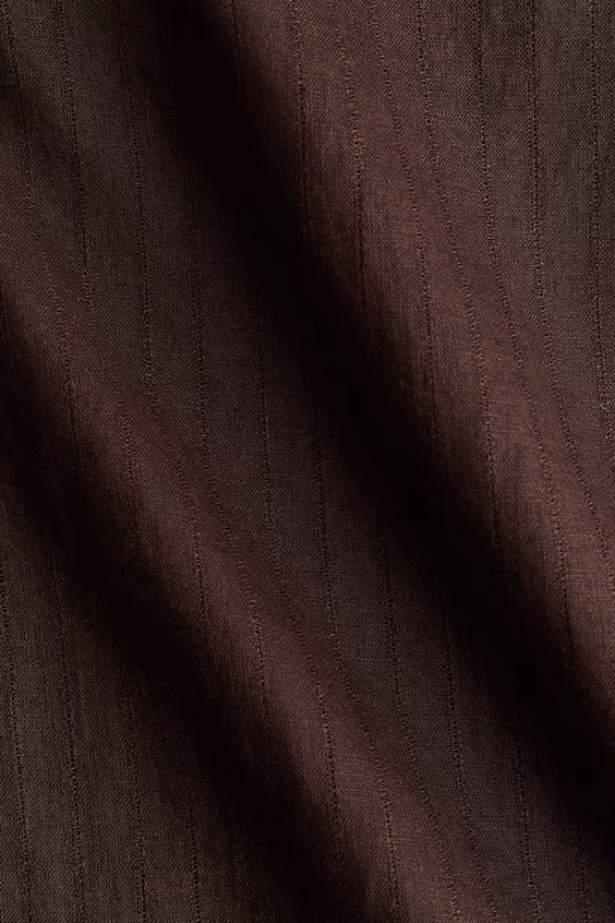 Широкие брюки из льна