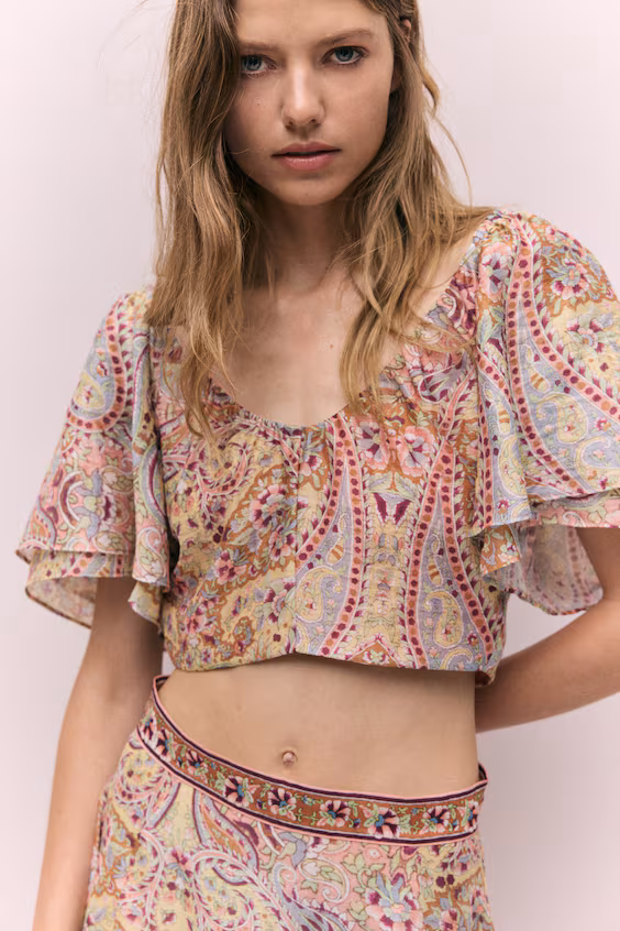 Топ-короткий из смеси льна