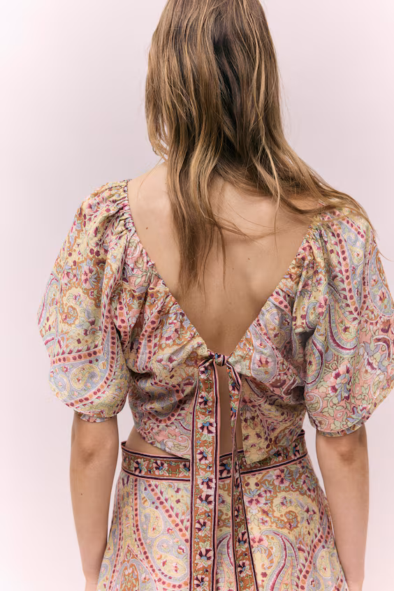 Топ-короткий из смеси льна