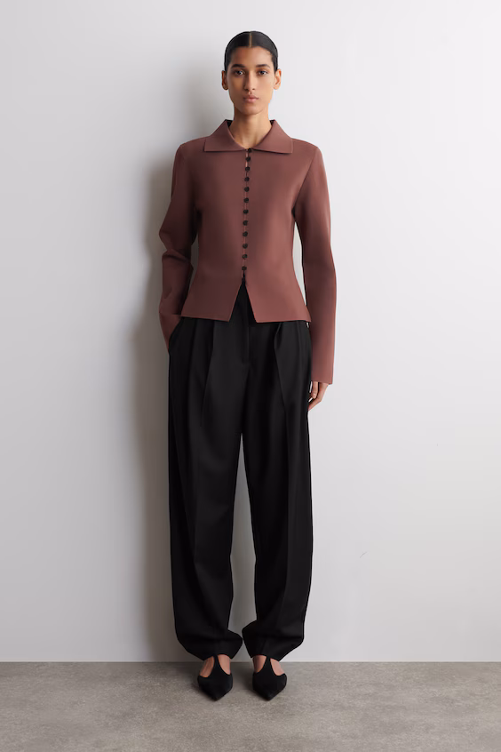 Кардиган из миланского вязаного полотна с подчеркнутой талией