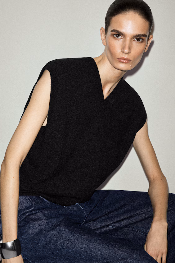 Свитер из мериносовой шерсти с v-образным вырезом