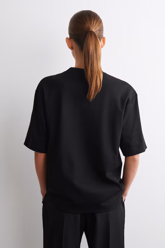 Футболка свободного кроя