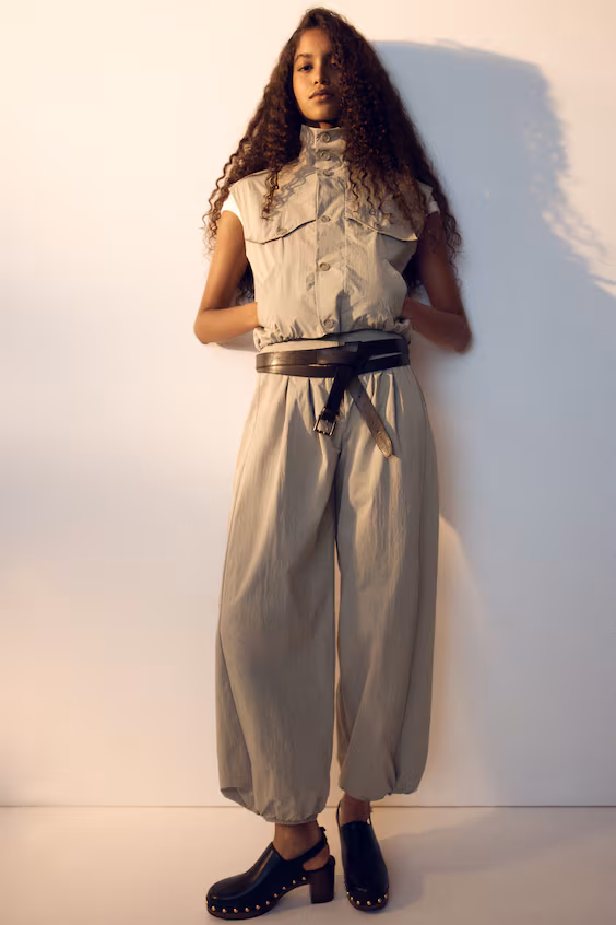 Функциональный топ без рукавов