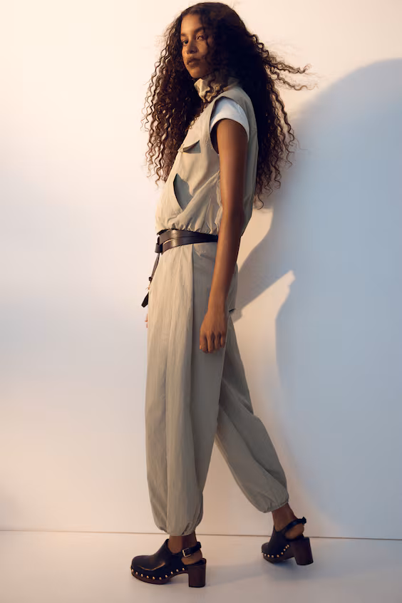 Функциональный топ без рукавов