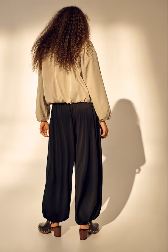 Брюки комфорт с шариками из мягкого джерси